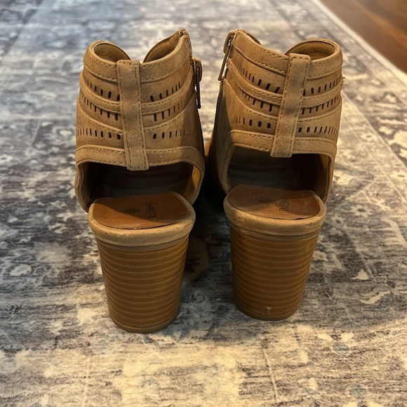 Women’s size 7 Booties with open toe by Ruff Hewn - Picture 3 of 5